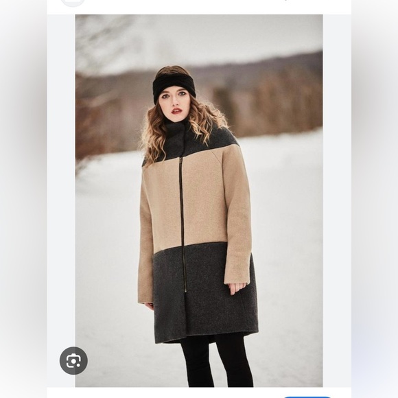 Wool coat - Picture 1 of 5